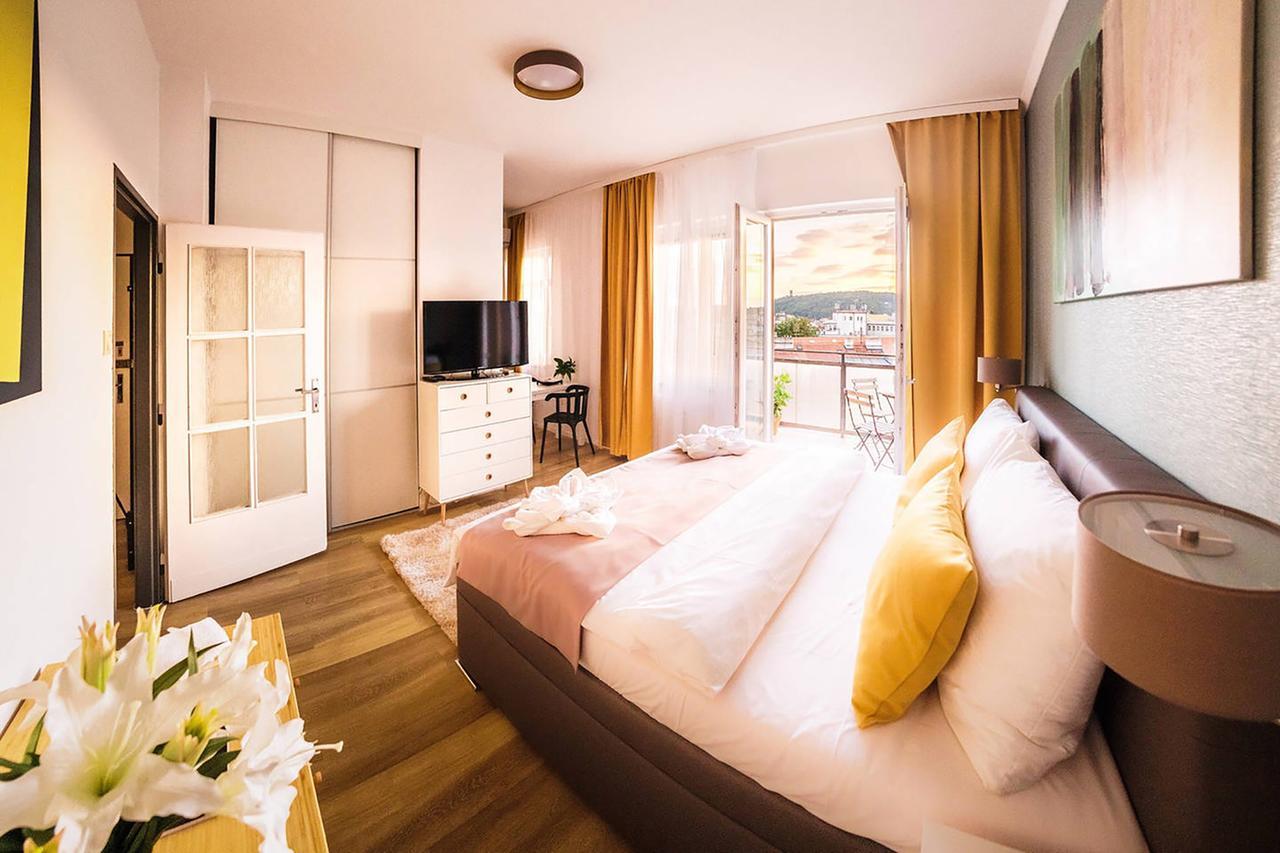 Pretty Woman S Studio With Terrace & Air Condition *